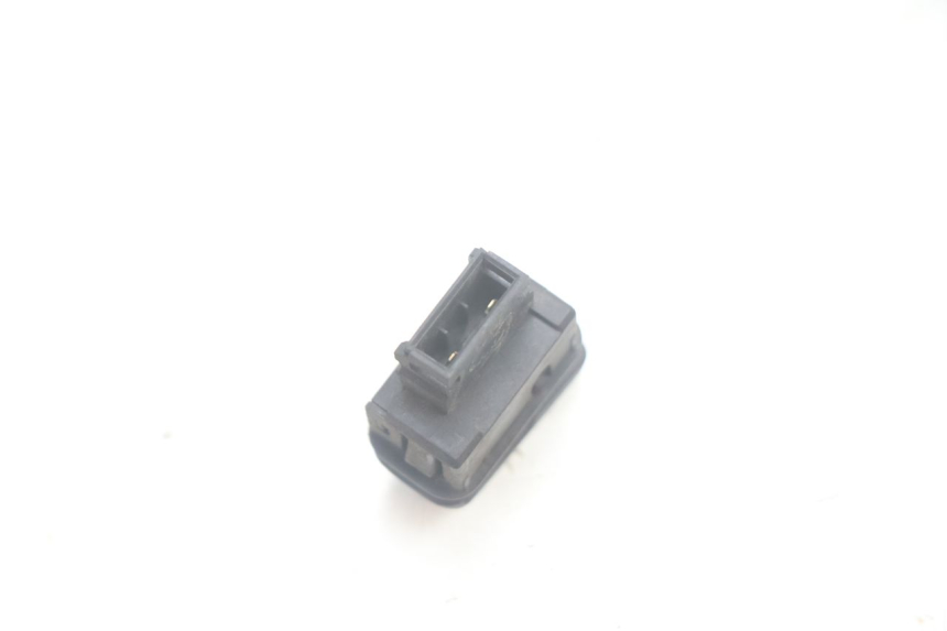 photo de COMMUTATORE CLACSON PIAGGIO MP3 125 (2006 - 2014) - Altra angolazione