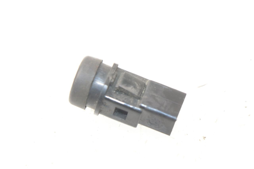 photo de COMMUTATORE CLACSON PIAGGIO NEW TYPHOON 50 (2010 - 2017) - Zoom sullo stato d'uso