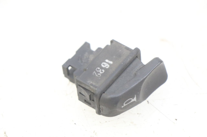 photo de COMANDO CLACSON PIAGGIO VESPA LX 2T 50 (2005 - 2013) - Dettaglio del componente
