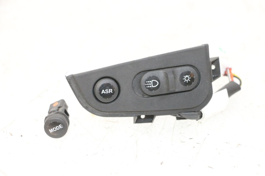 photo de COMMUTATORE PIAGGIO MP3 HPE 300 (2019 - 2026) - Vista principale