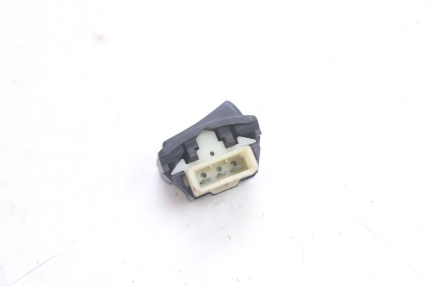 photo de COMMUTATORE LUCI PEUGEOT BUXY 50 (1993 - 1998) - Zoom sullo stato d'uso