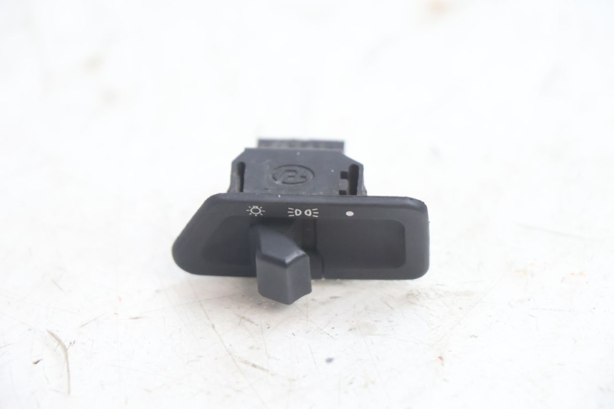 photo de COMMUTATORE LUCI TGB CITY RS 50 (2011 - 2016) - Dettaglio del componente