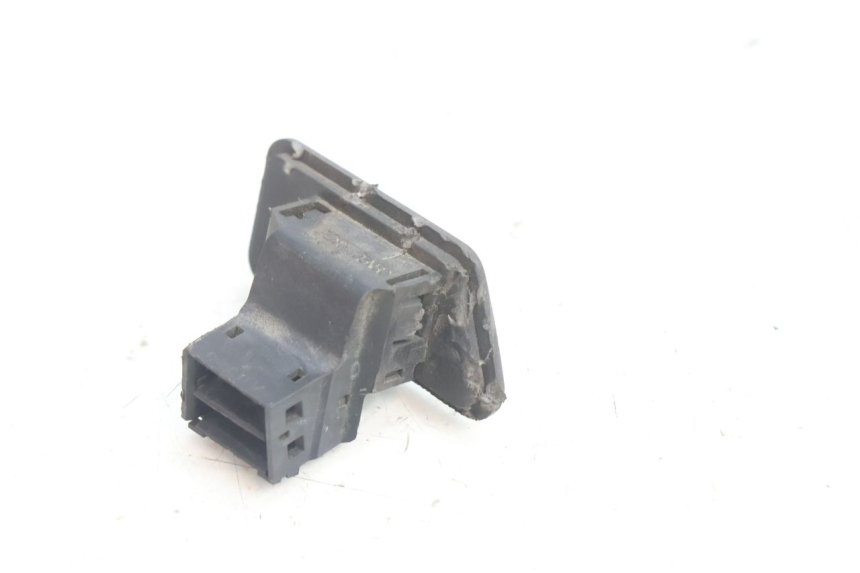 photo de COMMUTATORE LUCI HONDA SH 125 (2001 - 2003) - Primo piano tecnico