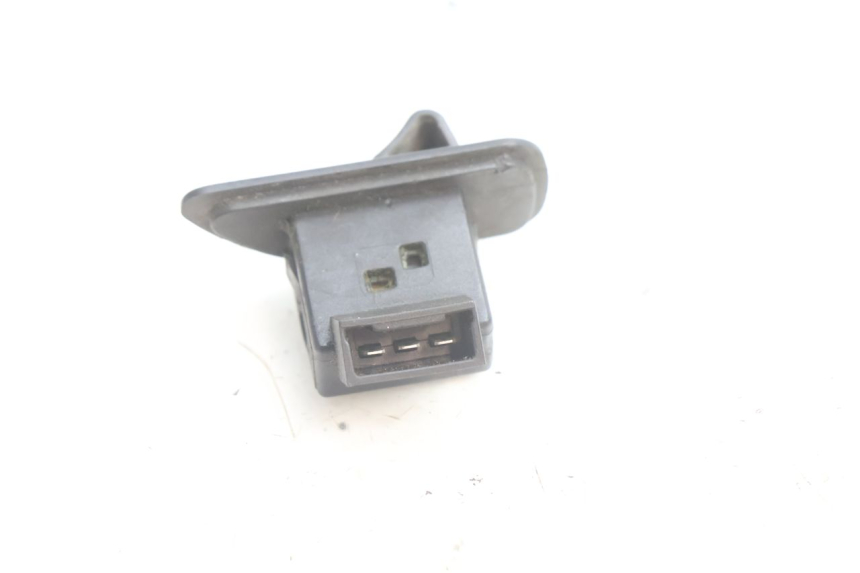 photo de COMMUTATORE LUCI PIAGGIO X9 AMALFI 180 (2000 - 2003) - Altra angolazione