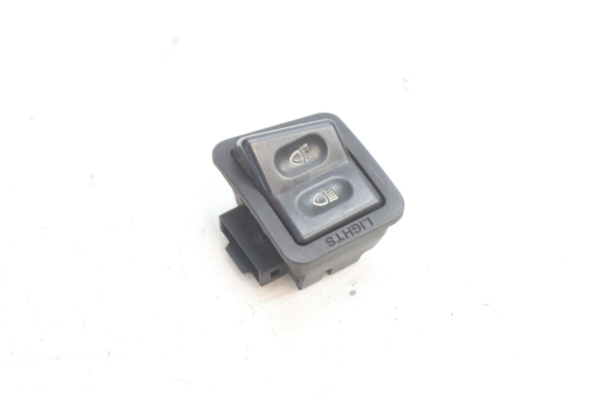 photo de COMMUTATORE LUCI APRILIA ATLANTIC S 125 (2010 - 2013) - Dettaglio del componente