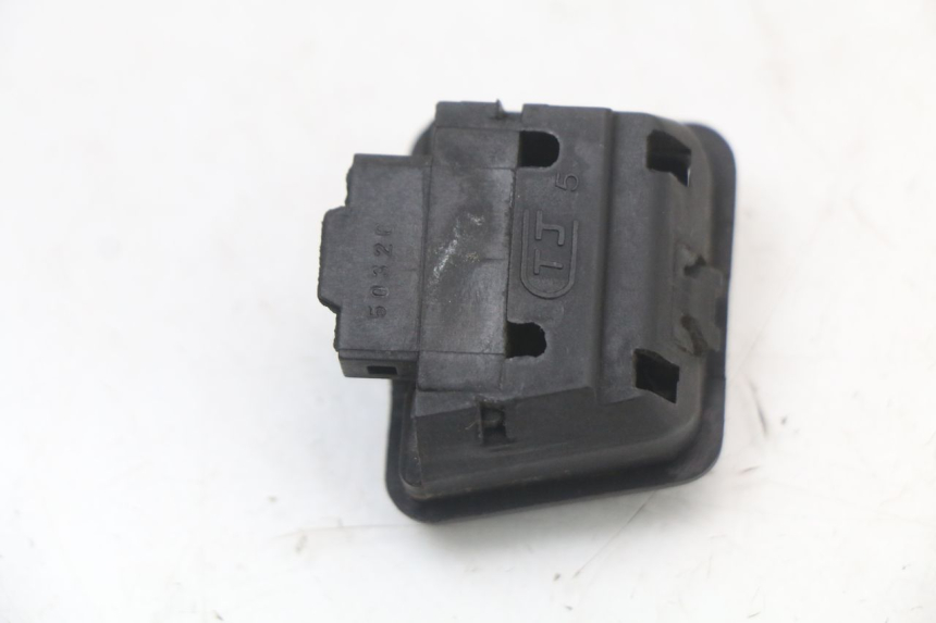 photo de COMMUTATORE LUCI SYM FIDDLE 3 III 50 (2014 - 2020) - Altra angolazione