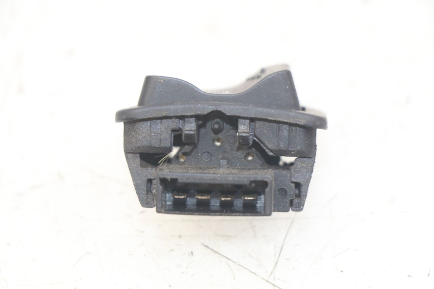 photo de COMANDO LUCE ALTA PIAGGIO FLY 4T 50 (2013 - 2017) - Zoom sullo stato d'uso