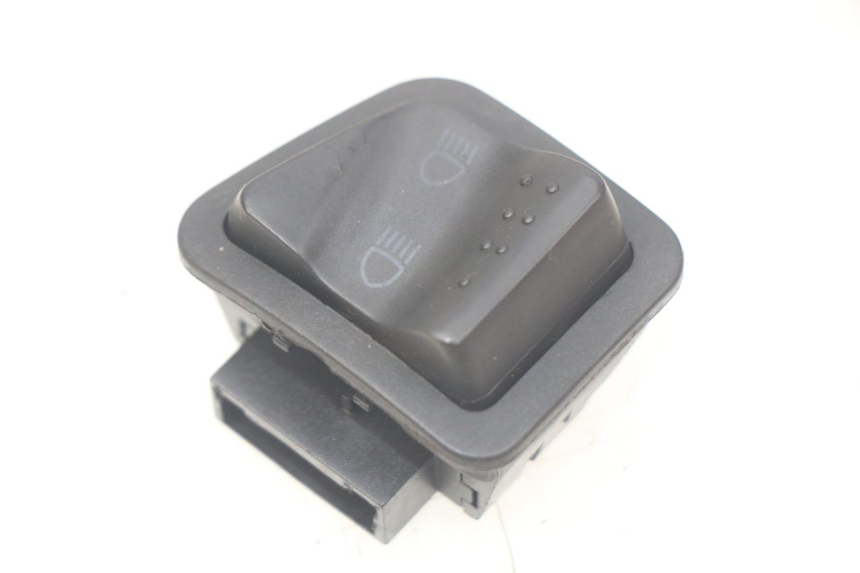 photo de COMANDO LUCE ALTA PIAGGIO LIBERTY 4T 50 (2004 - 2008) - Vista principale