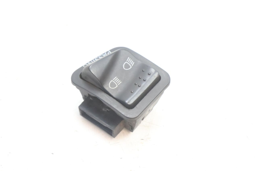 photo de COMMUTATORE LUCI PIAGGIO LIBERTY IGET 4T 50 (2021 - 2025) - Dettaglio del componente