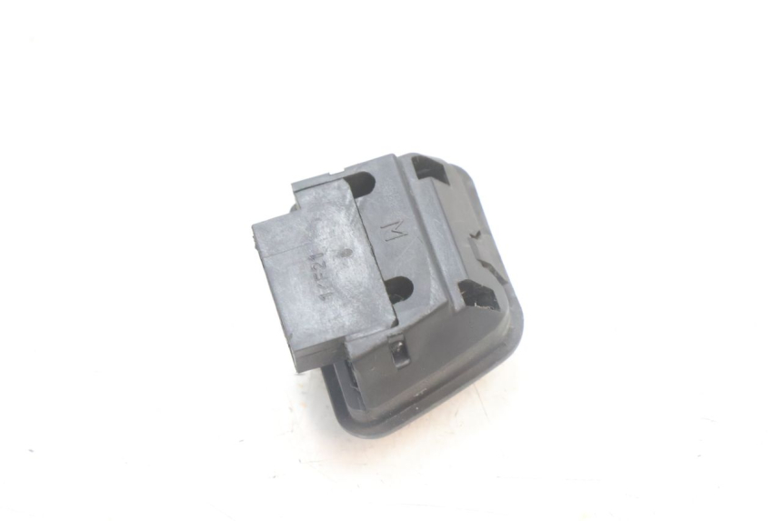 photo de COMMUTATORE LUCI PIAGGIO LIBERTY IGET 4T 50 (2021 - 2025) - Altra angolazione