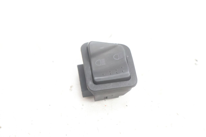 photo de COMMUTATORE LUCI PIAGGIO LIBERTY 125 (1998 - 2008) - Dettaglio del componente