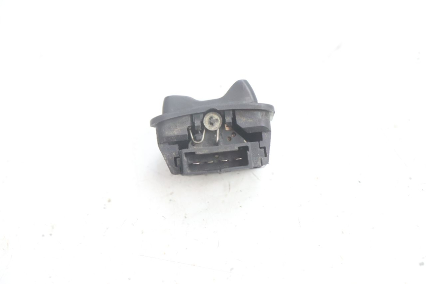 photo de COMMUTATORE LUCI PIAGGIO LIBERTY 125 (1998 - 2008) - Altra angolazione