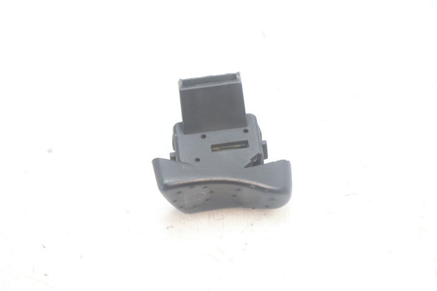 photo de COMMUTATORE LUCI PIAGGIO LIBERTY 50 (1998 - 2003) - Dettaglio del componente