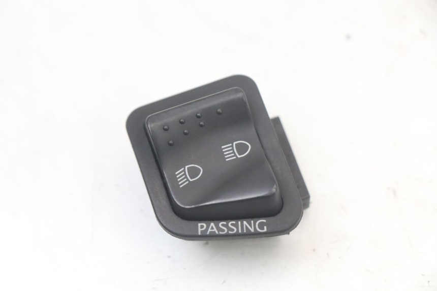 photo de COMMUTATORE LUCI PIAGGIO LIBERTY IGET 4T 50 (2021 - 2025) - Vista principale