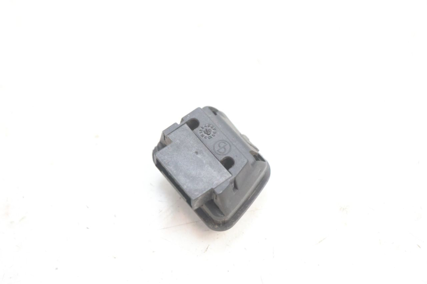 photo de COMMUTATORE LUCI PIAGGIO X8 STREET 125 (2006 - 2007) - Zoom sullo stato d'uso
