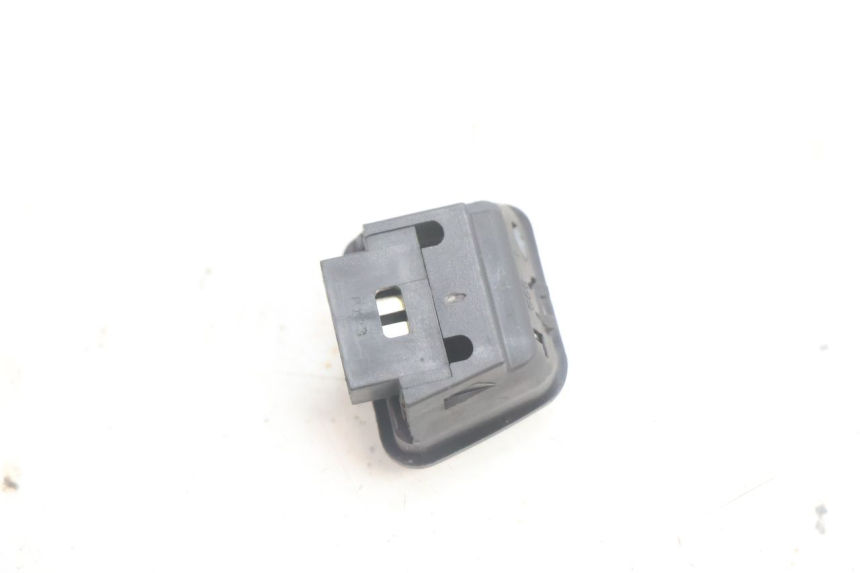 photo de COMANDO LUCE ALTA PIAGGIO X9 EVOLUTION 125 (2003 - 2007) - Altra angolazione