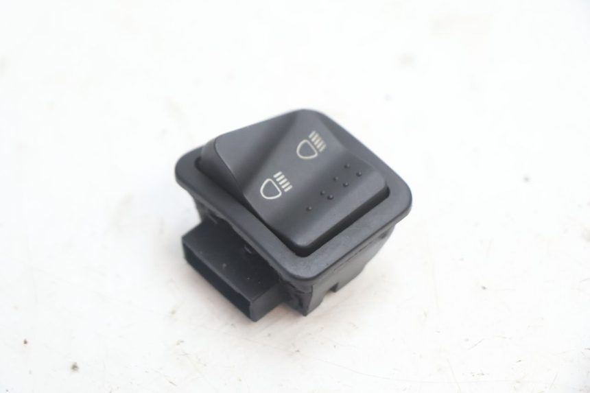 photo de COMANDO LUCE ALTA PIAGGIO ZIP 2T 50 (2009 - 2019) - Dettaglio del componente