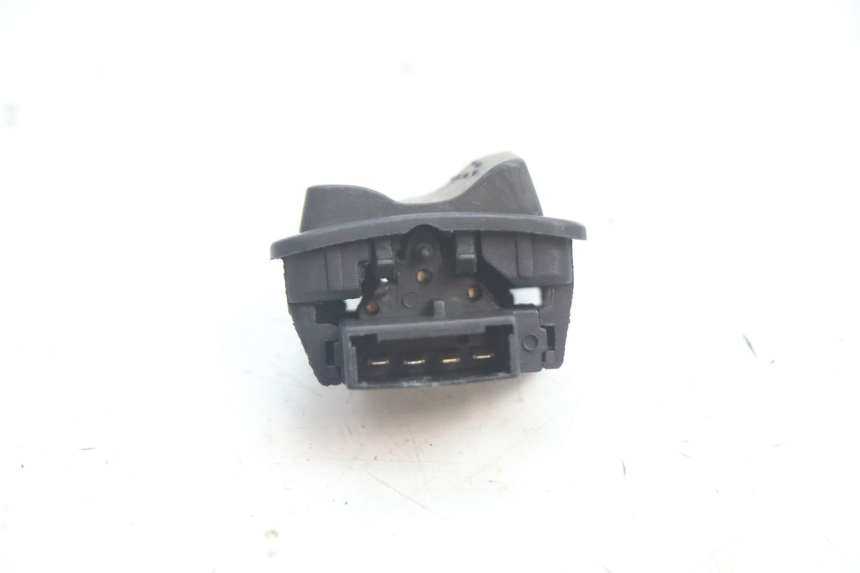 photo de COMANDO LUCE ALTA PIAGGIO ZIP 4T 50 (2018 - 2020) - Altra angolazione