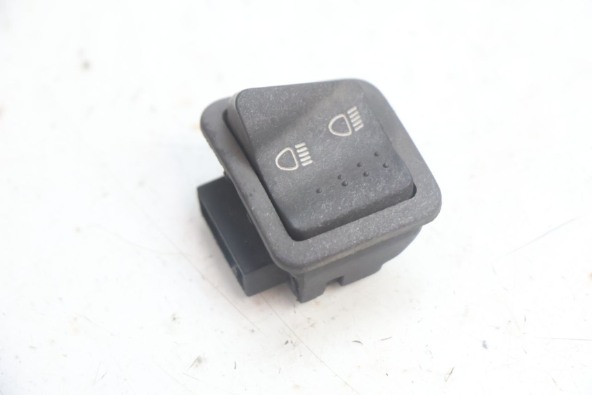 photo de COMMUTATORE LUCI PIAGGIO ZIP IGET 4T 50 (2021 - 2023) - Dettaglio del componente