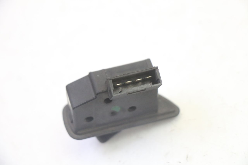 photo de COMMUTATORE ROLL LOCK PIAGGIO MP3 LT 300 (2010 - 2016) - Altra angolazione