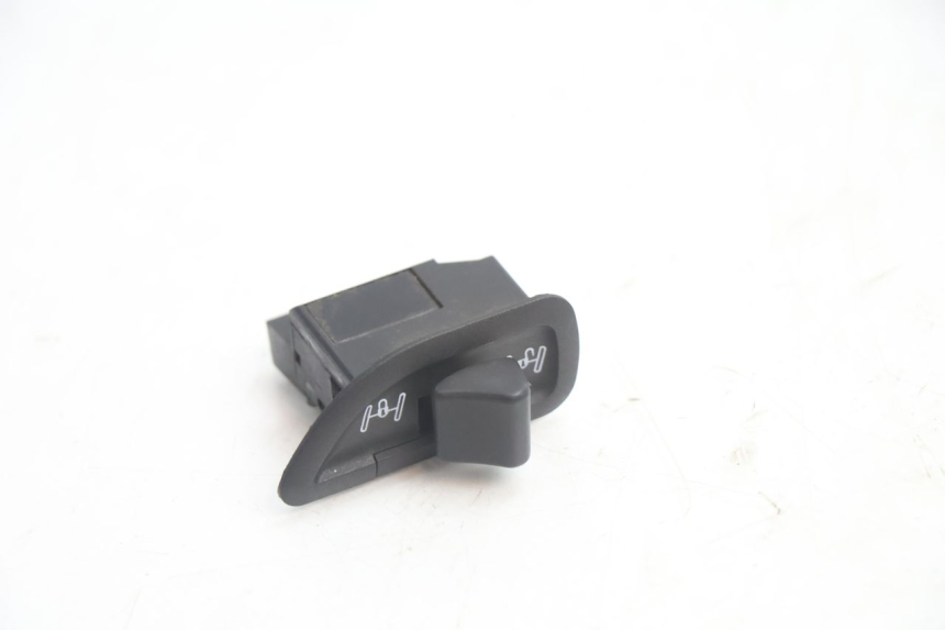 photo de COMMODO ROLL LOCK PIAGGIO MP3 LT 400 (2007 - 2012) - Vista principale