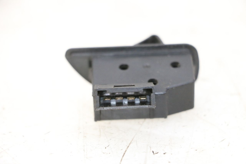 photo de COMMUTATORE ROLL LOCK PIAGGIO MP3 500 (2014 - 2017) - Zoom sullo stato d'uso