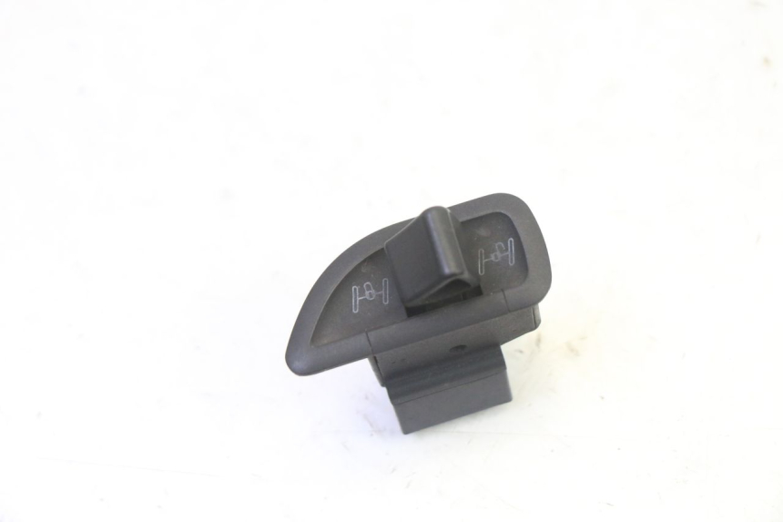 photo de COMMUTATORE ROLL LOCK PIAGGIO MP3 125 (2006 - 2014) - Vista principale