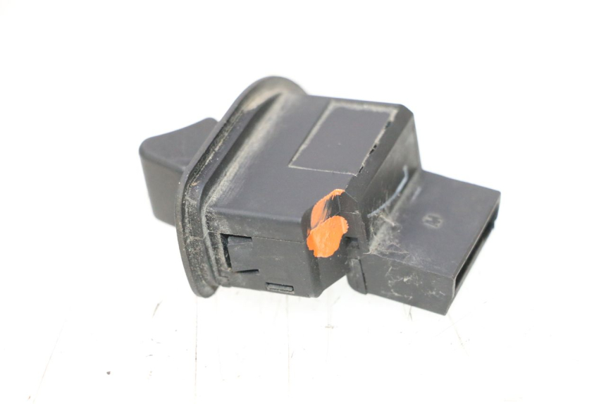 photo de COMANDO ROLL LOCK PIAGGIO MP3 RL 250 (2006 - 2010) - Zoom sullo stato d'uso