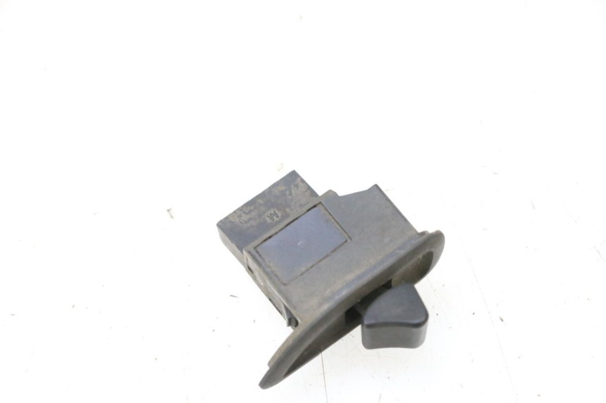 photo de COMMUTATORE ROLL LOCK PIAGGIO MP3 125 (2006 - 2014) - Dettaglio del componente