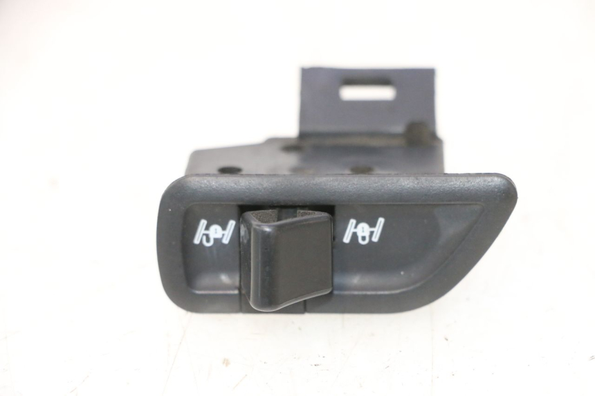 photo de COMMUTATORE ROLL LOCK PIAGGIO MP3 500 (2016 - 2018) - Vista principale