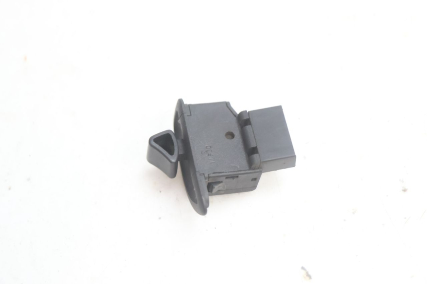 photo de COMMUTATORE ROLL LOCK PIAGGIO MP3 125 (2006 - 2014) - Altra angolazione