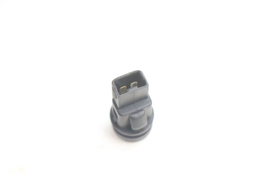 photo de COMMUTATORE PIAGGIO X8 STREET 125 (2006 - 2007) - Altra angolazione