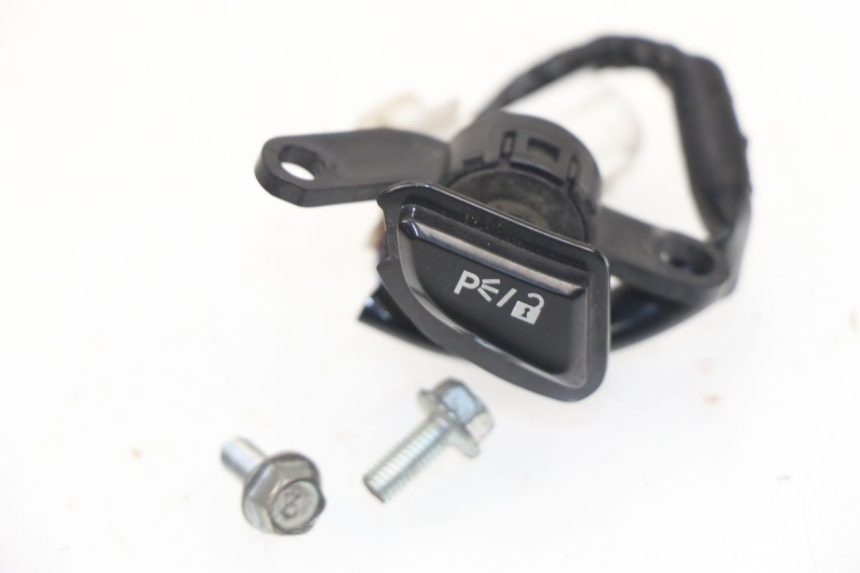 photo de COMMUTATORE YAMAHA YP T-MAX TMAX 530 (2017 - 2020) - Vista principale