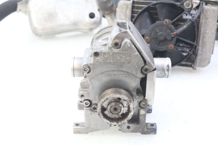 photo de COMPRESSOR PEUGEOT SATELIS COMPRESSOR K15 125 (2006 - 2009) - Focus sulla struttura