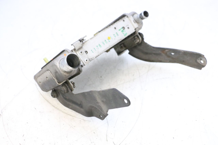 photo de COMPRESSOR PEUGEOT SATELIS COMPRESSOR K15 125 (2006 - 2009) - Primo piano ad alta risoluzione