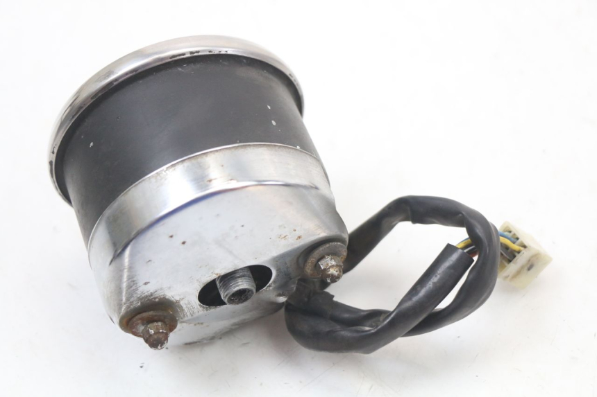 photo de CONTAGIRI SUZUKI GN 125 (1997 - 2000) - Zoom sullo stato d'uso