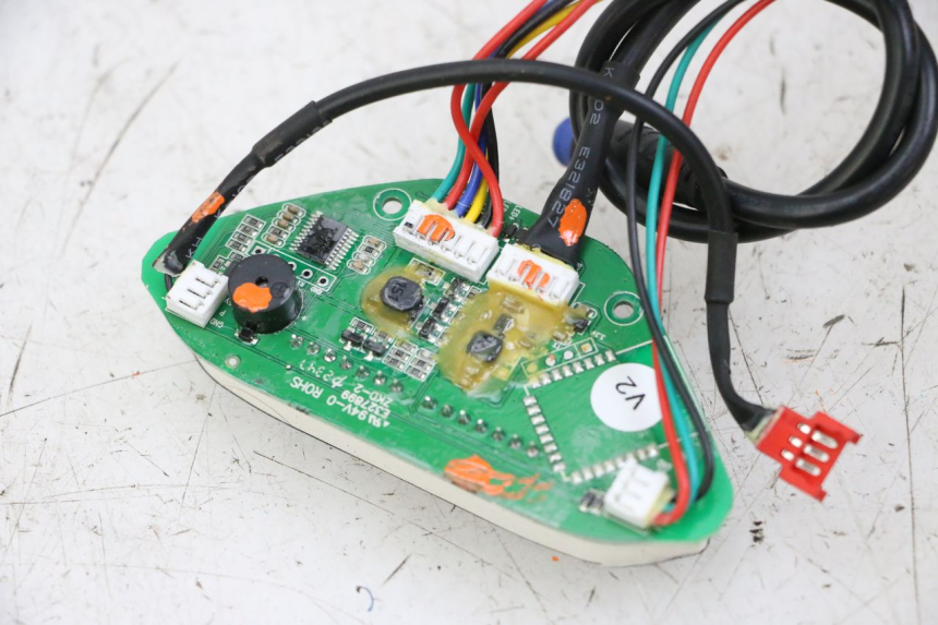 photo de CONTACHILOMETRI URBANGLIDE 100XS 1 - Altra angolazione