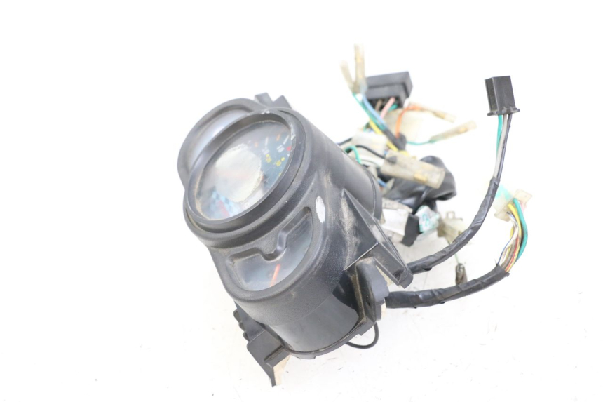 photo de CONTACHILOMETRI KYMCO AGILITY 4T 50 (2005 - 2018) - Stato della superficie e materiale