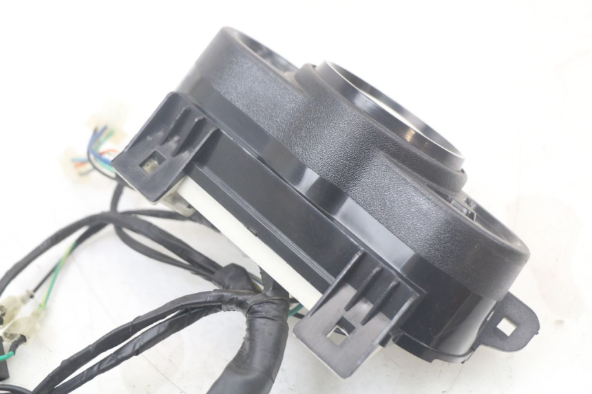 photo de CONTACHILOMETRI KYMCO AGILITY 4T 50 (2018 - 2022) - Stato della superficie e materiale