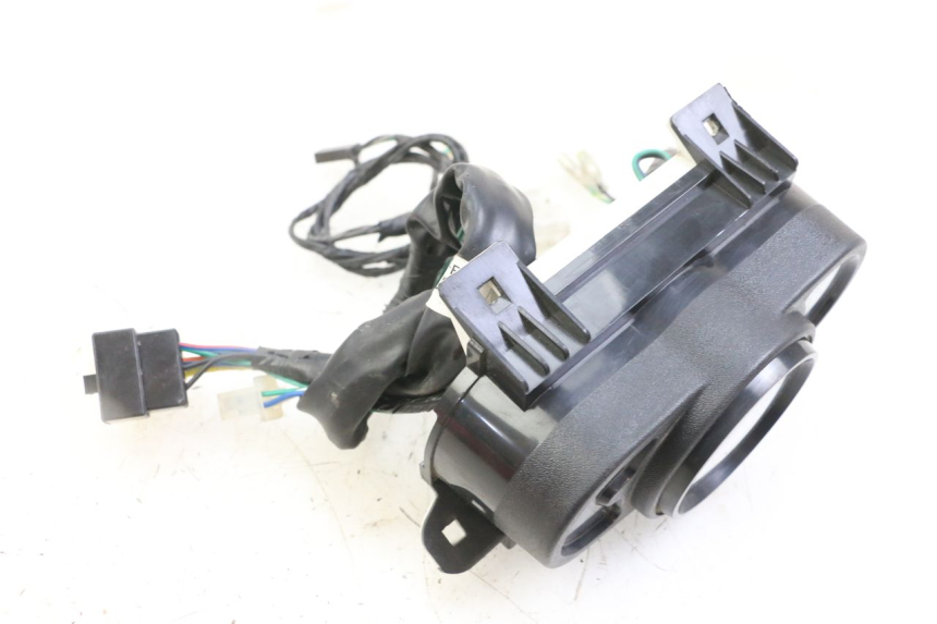 photo de CONTACHILOMETRI KYMCO AGILITY 4T 50 (2018 - 2022) - Dettagli dei punti di fissaggio