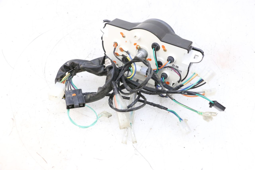 photo de CONTACHILOMETRI KYMCO AGILITY 4T 50 (2018 - 2022) - Dettagli dei punti di fissaggio