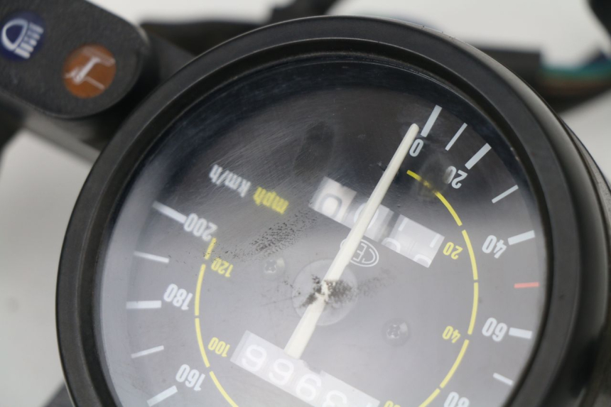 photo de Contachilometri APRILIA TUONO 125 (2003 - 2005) - Zoom sullo stato d'uso