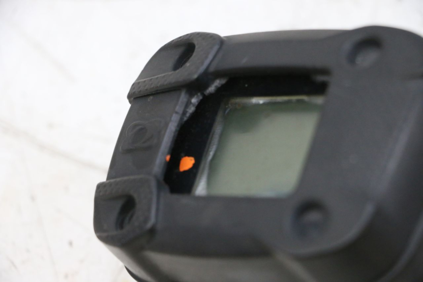 photo de CONTACHILOMETRI MBK BOOSTER SPIRIT NAKED 50 (2004 - 2017) - Altra angolazione