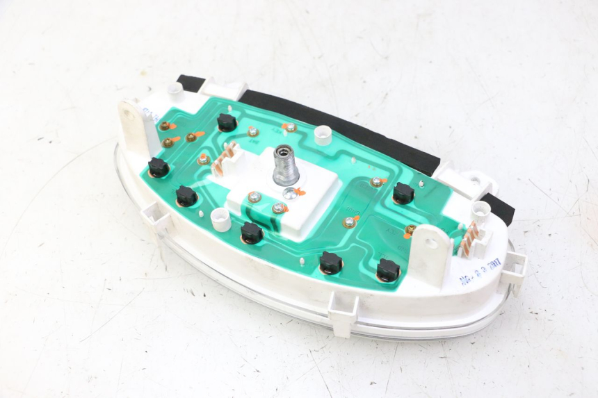 photo de CONTATORE SUZUKI BURGMAN 125 (2007 - 2014) - Stato della superficie e materiale