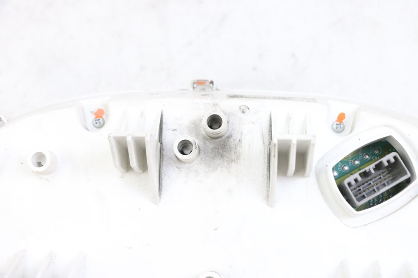 photo de CONTACHILOMETRI SUZUKI BURGMAN 650 (2013 - 2020) - Caratteristiche distintive