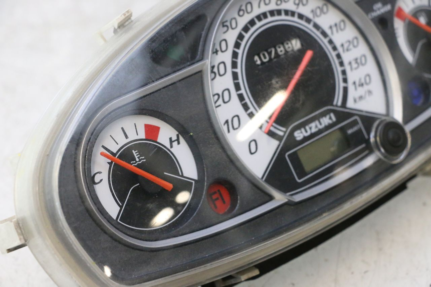 photo de CONTATORE SUZUKI BURGMAN 125 (2007 - 2014) - Stato della superficie e materiale