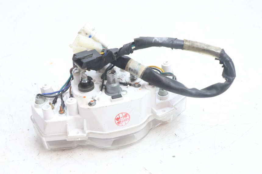 photo de CONTATORE YAMAHA BW'S BWS 125 (2010 - 2013) - Stato della superficie e materiale