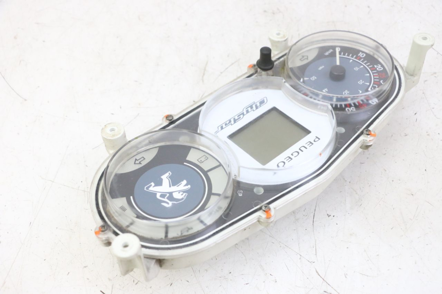 photo de CONTACHILOMETRI PEUGEOT CITYSTAR 50 (2013 - 2017) - Primo piano tecnico