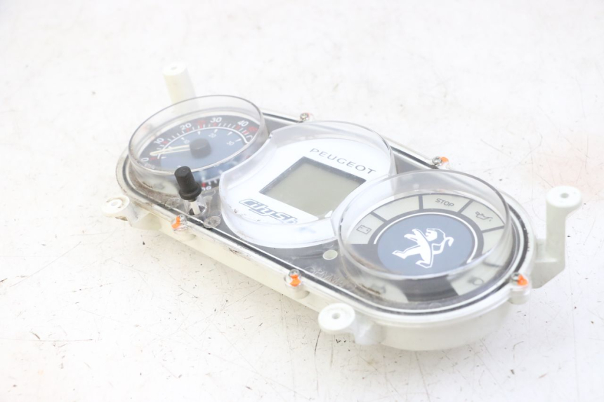 photo de CONTACHILOMETRI PEUGEOT CITYSTAR 50 (2013 - 2017) - Altra angolazione