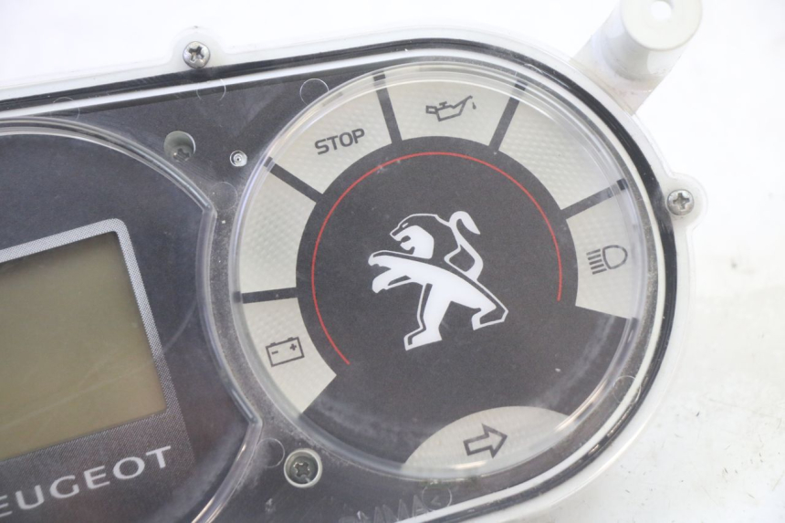 photo de CONTACHILOMETRI PEUGEOT CITYSTAR 50 (2013 - 2017) - Primo piano tecnico